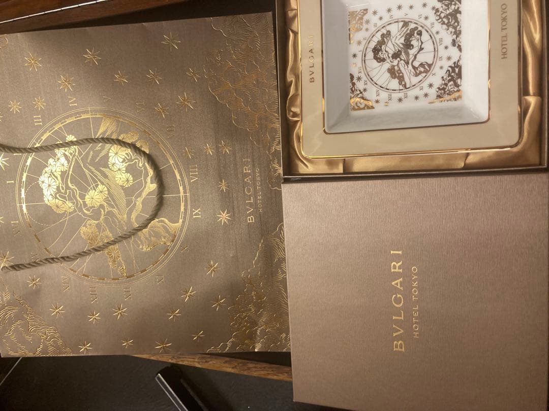 リチャードジノリお皿ブルガリホテルオープニングパーティお土産