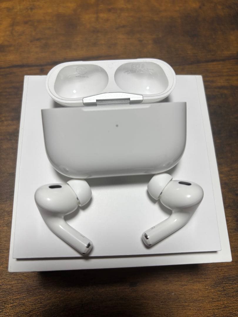 AirPods Pro（第2世代）　ワイヤレスイヤホン　中古