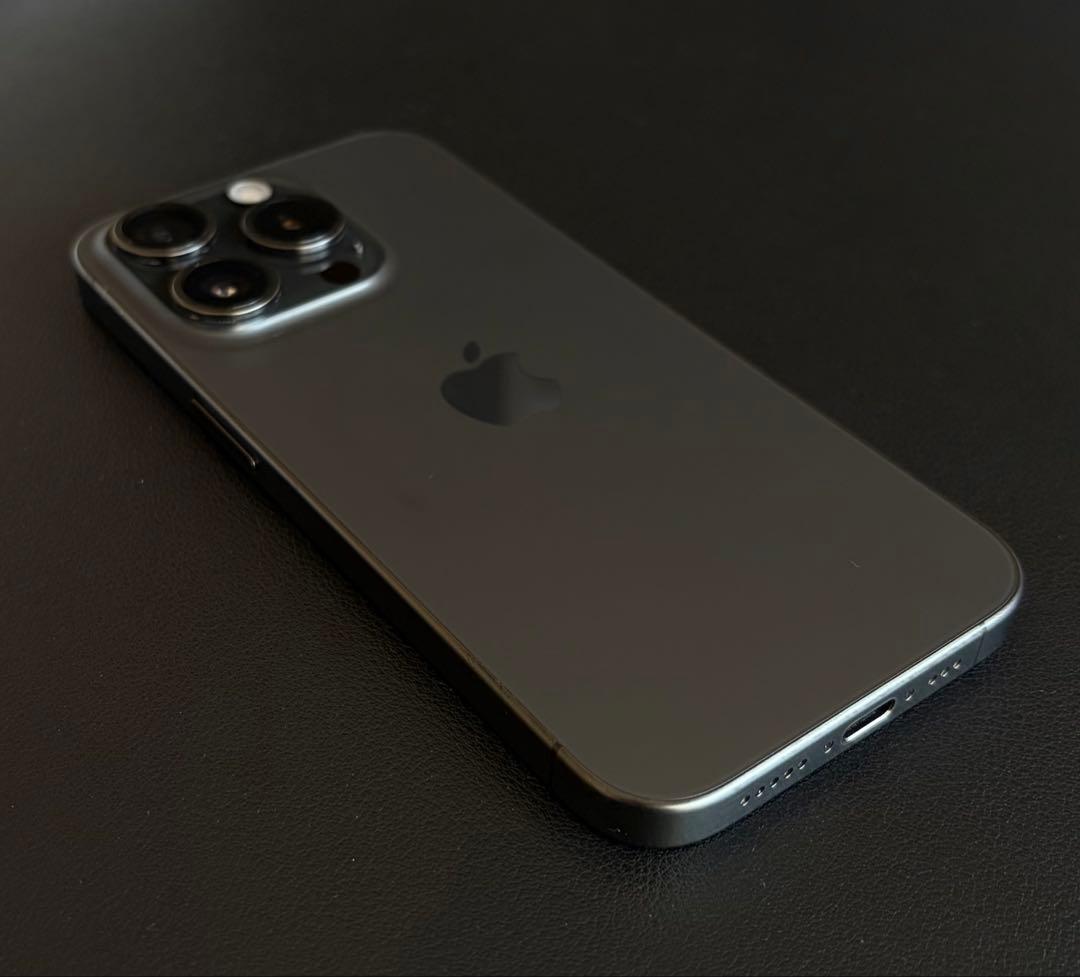 Apple iPhone 15 Pro 92% ブラックチタニウム　128GB