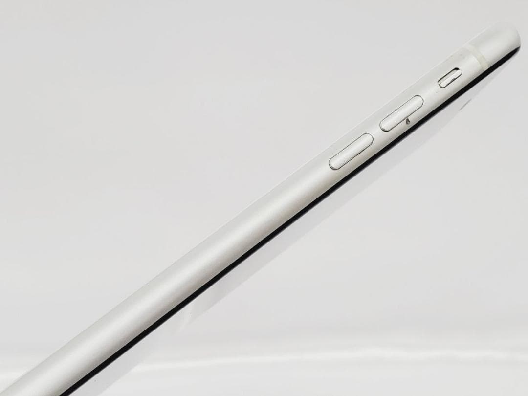 【良品】Apple iPhone XR 64GB NT032J/A ホワイト