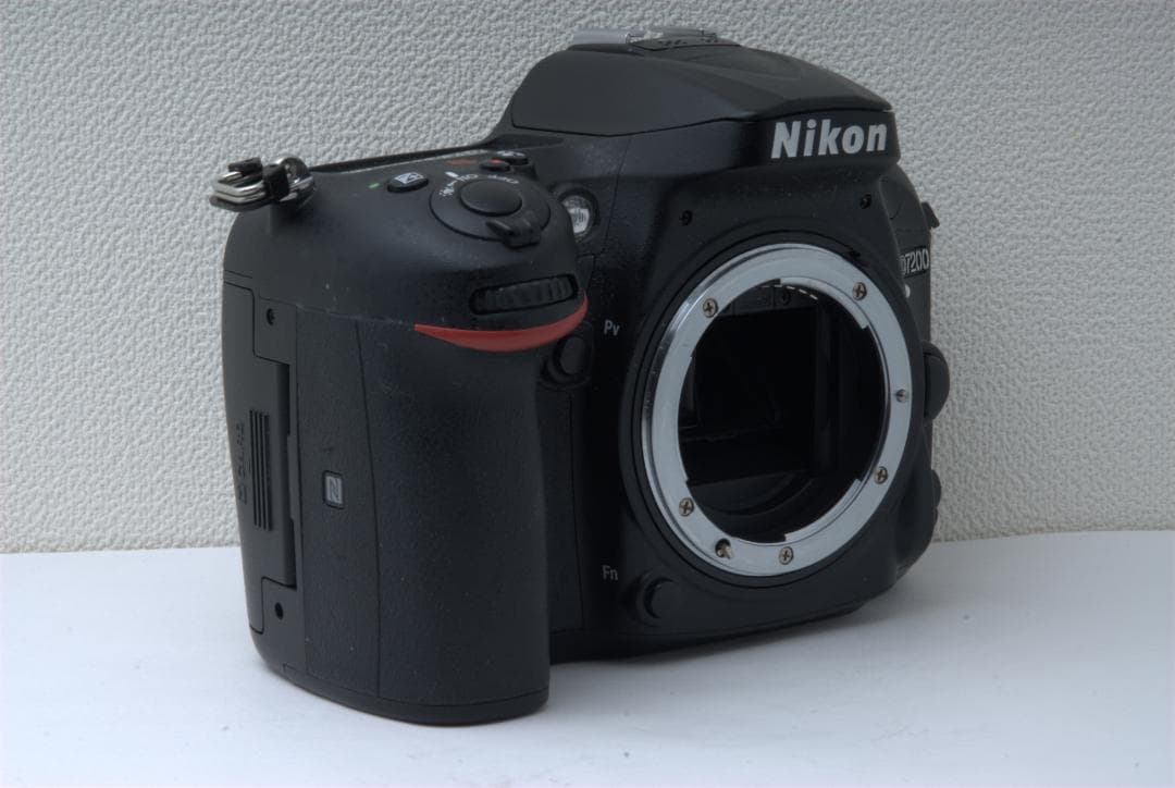 【 美品】Nikon ニコン D7200 Nikon DX 18-140mm