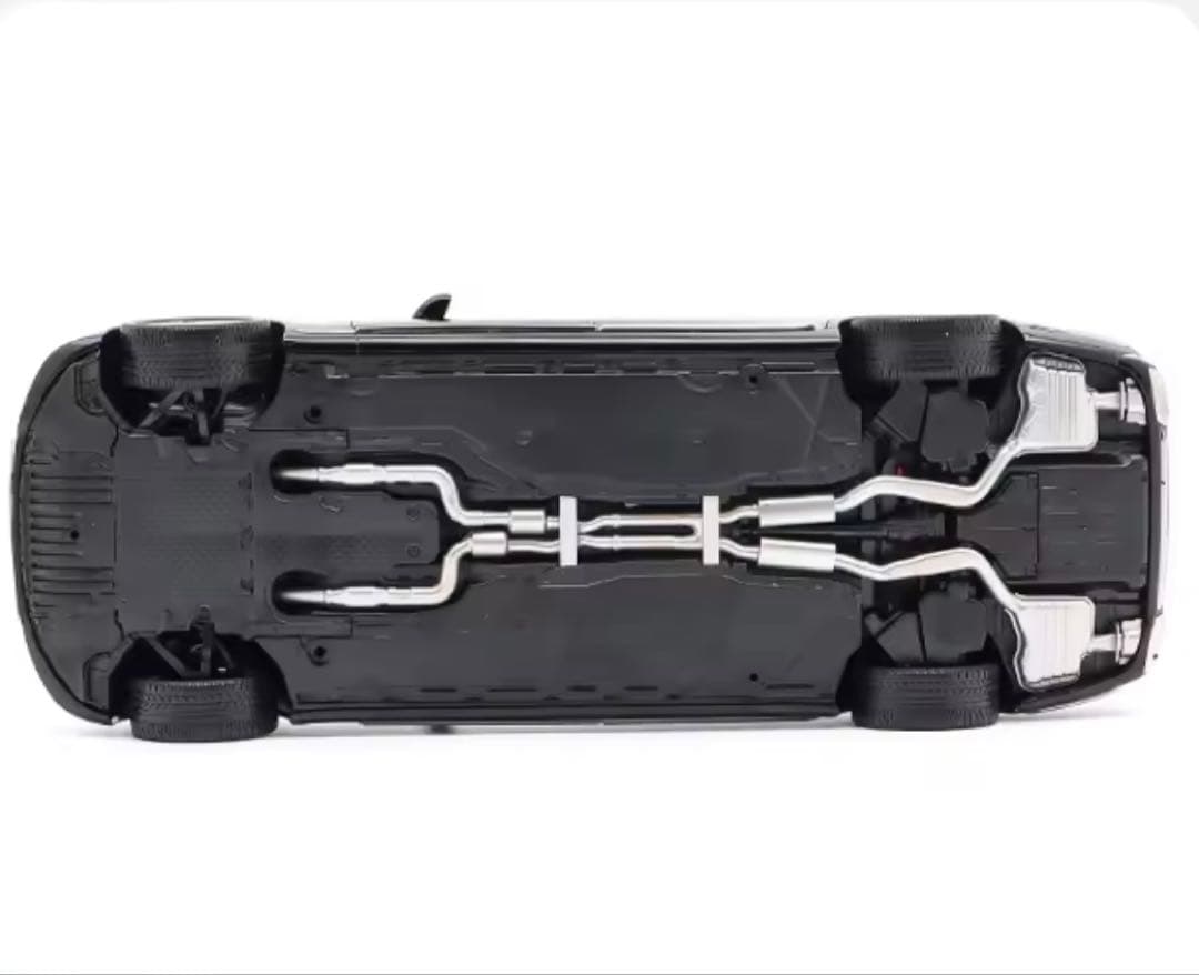 Mercedes-Maybach S-Class 1\18スケールモデルカー