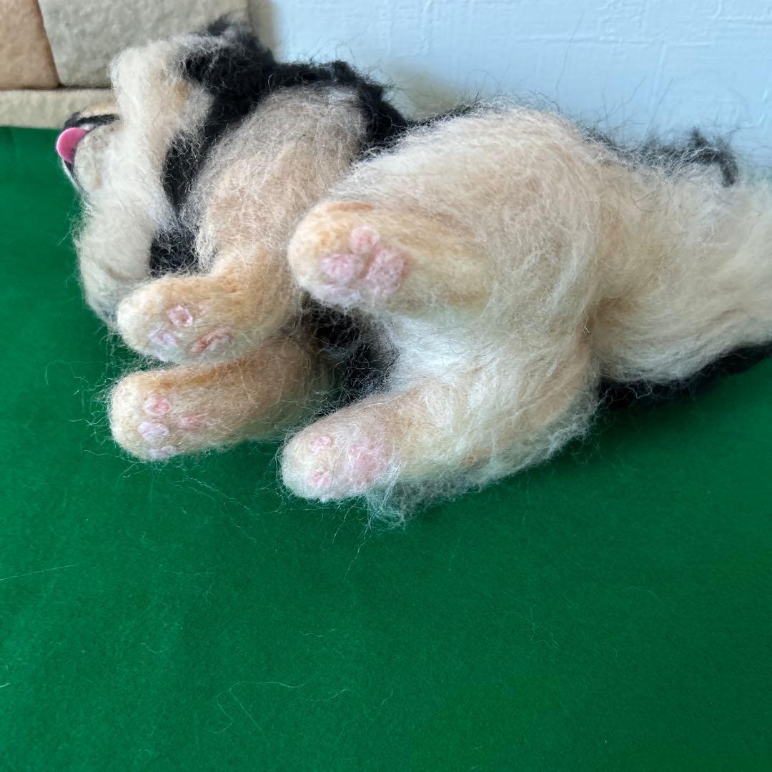 羊毛フェルト　ブラックタンポメラニアン　BTS テテ　ヨンタン風