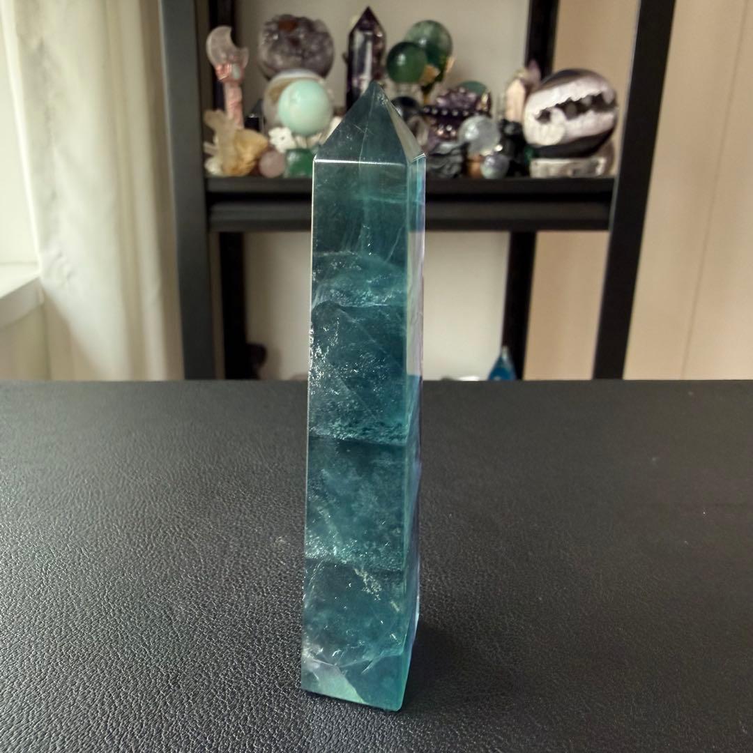 【ノブ】天然石フローライトのポイント　置物NO.030304