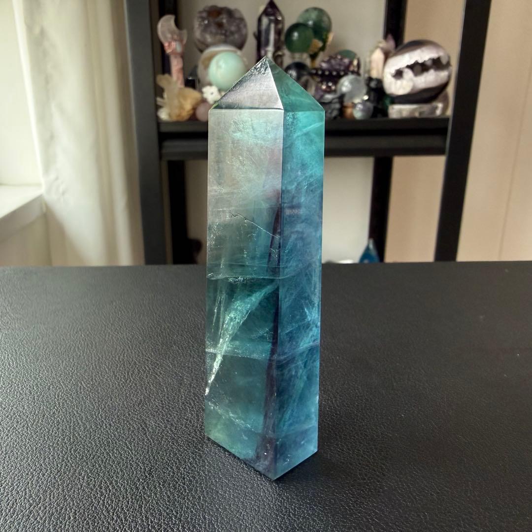 【ノブ】天然石フローライトのポイント　置物NO.030304