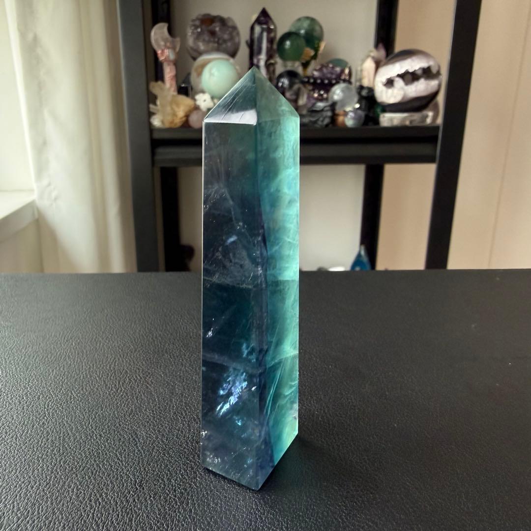 【ノブ】天然石フローライトのポイント　置物NO.030304