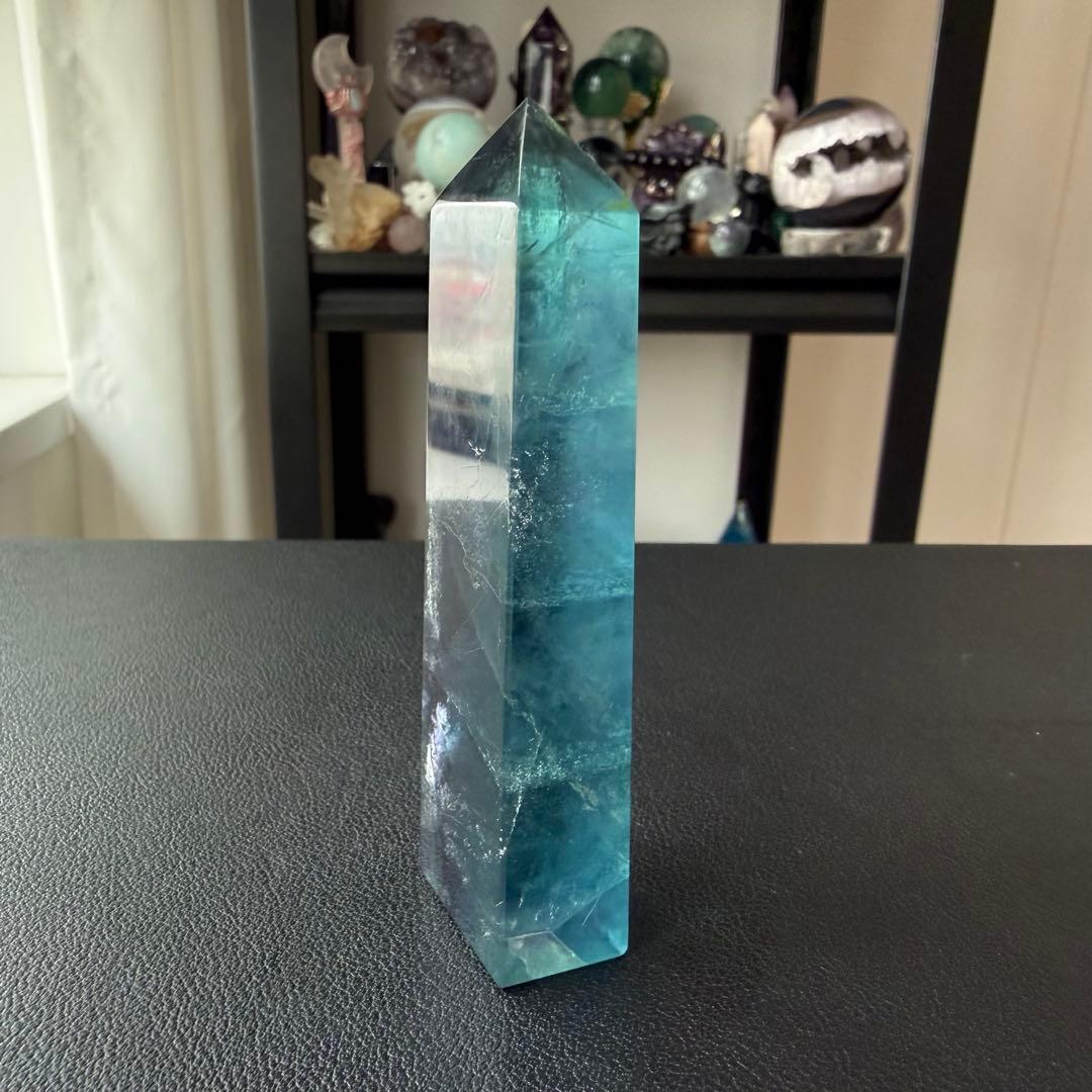 【ノブ】天然石フローライトのポイント　置物NO.030304