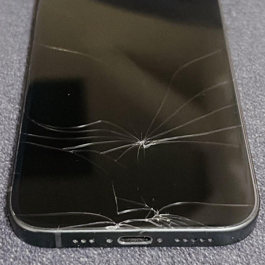 iPhone15 256GB ブラック 画面割れあり 動作良好 バッテリー86%