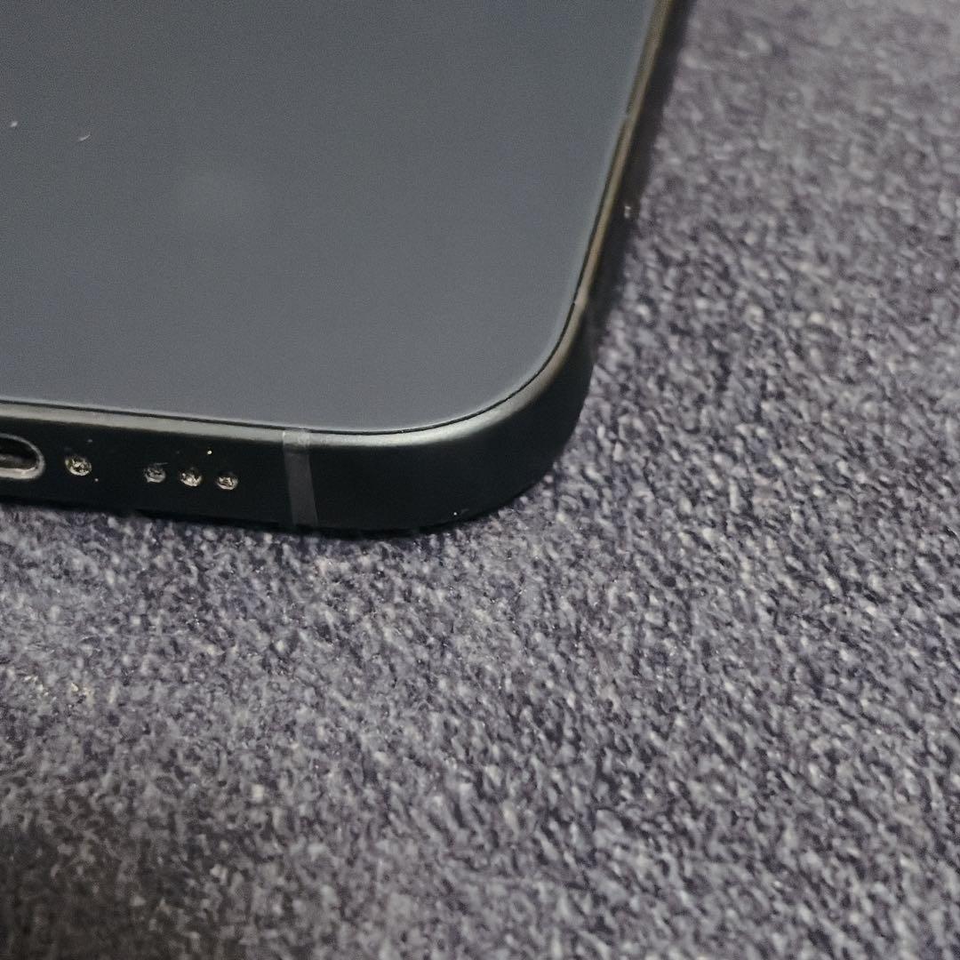 iPhone15 256GB ブラック 画面割れあり 動作良好 バッテリー86%