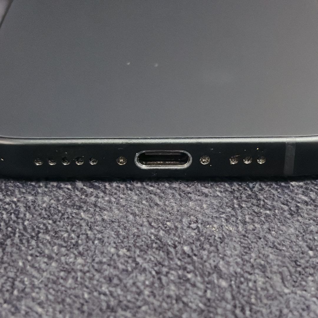 iPhone15 256GB ブラック 画面割れあり 動作良好 バッテリー86%