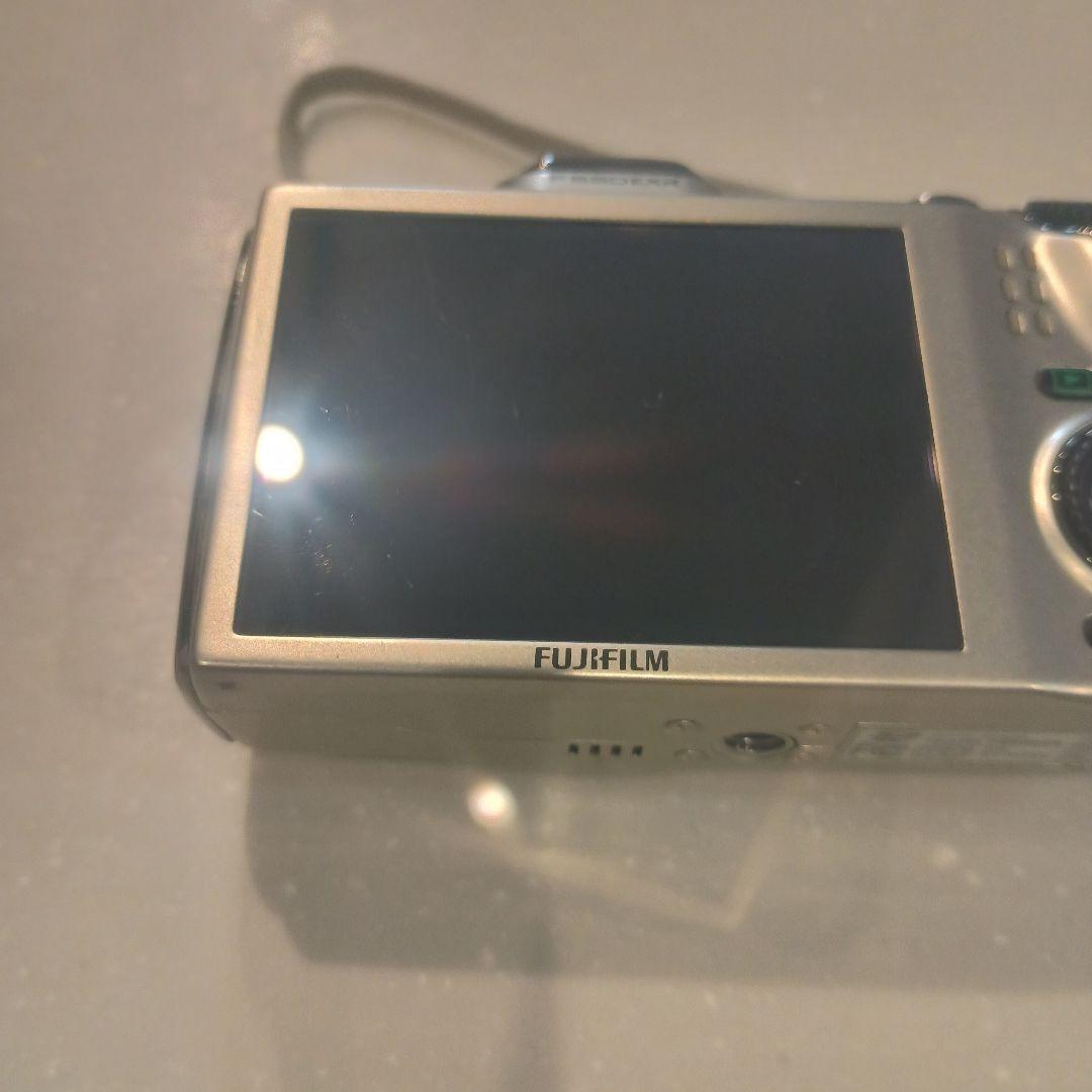 デジタルカメラ FinePix F550EXR