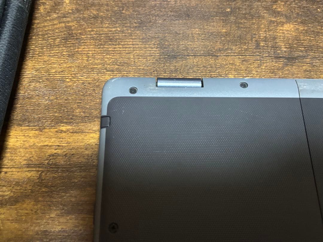 ASUS Chromebook 本体 持ち歩き式ケース付き 動作確認済み