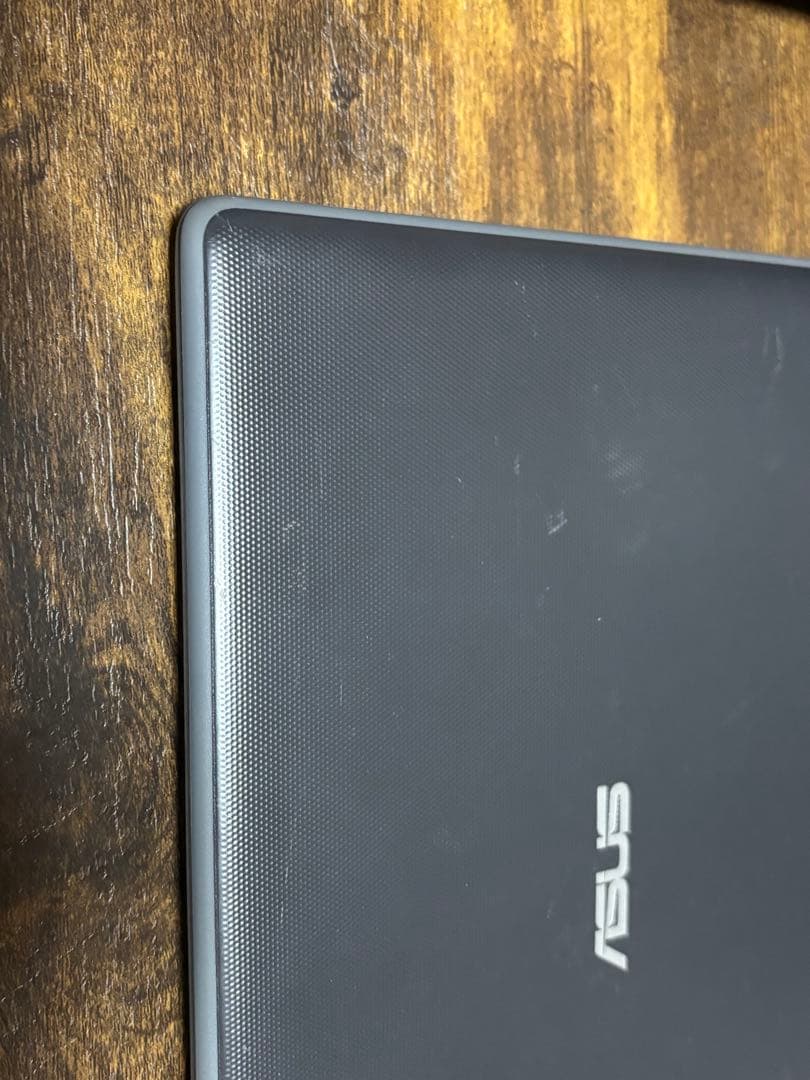 ASUS Chromebook 本体 持ち歩き式ケース付き 動作確認済み