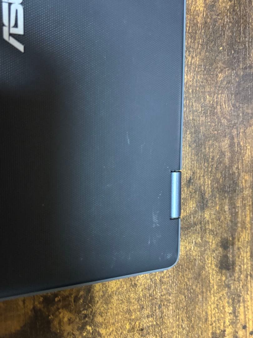 ASUS Chromebook 本体 持ち歩き式ケース付き 動作確認済み