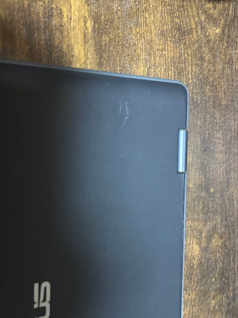 ASUS Chromebook 本体 持ち歩き式ケース付き 動作確認済み