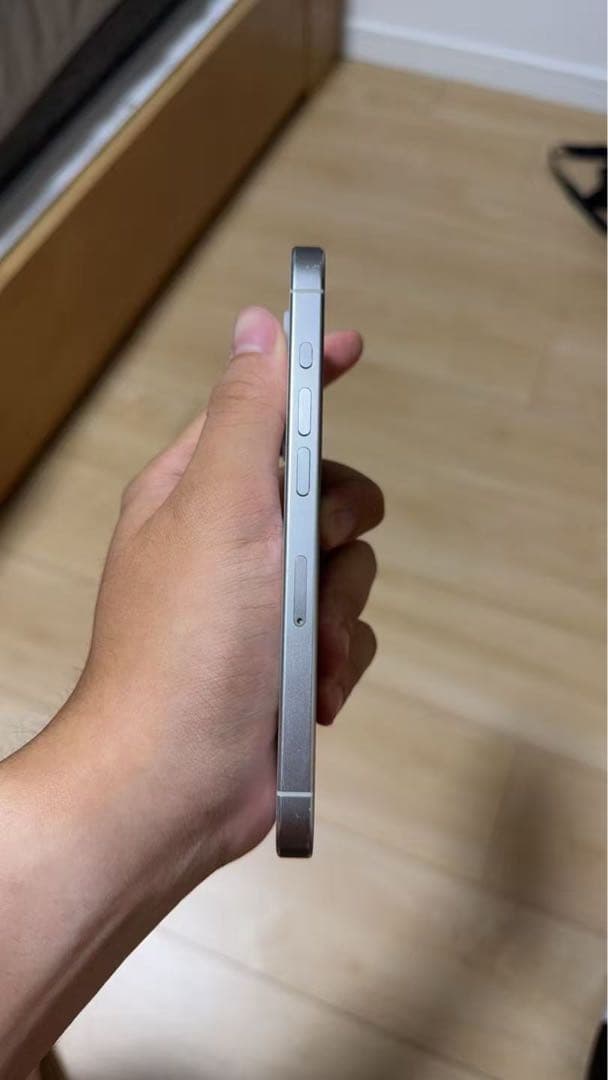 iPhone15 pro 256GB 白