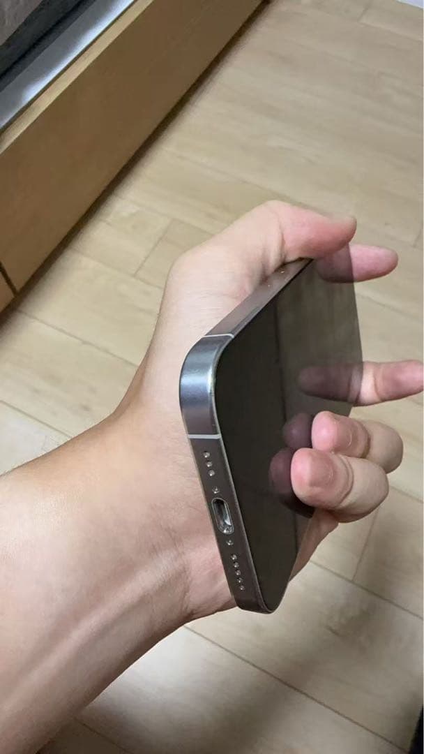 iPhone15 pro 256GB 白