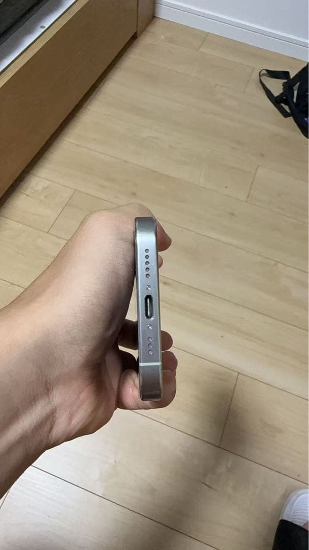 iPhone15 pro 256GB 白