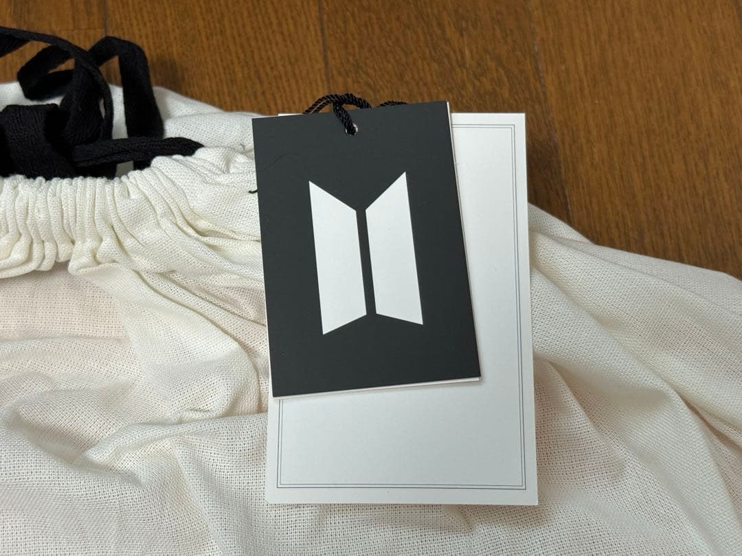 未使用【JungKook】ジョングク アーティストメイド フーディーイエローXL