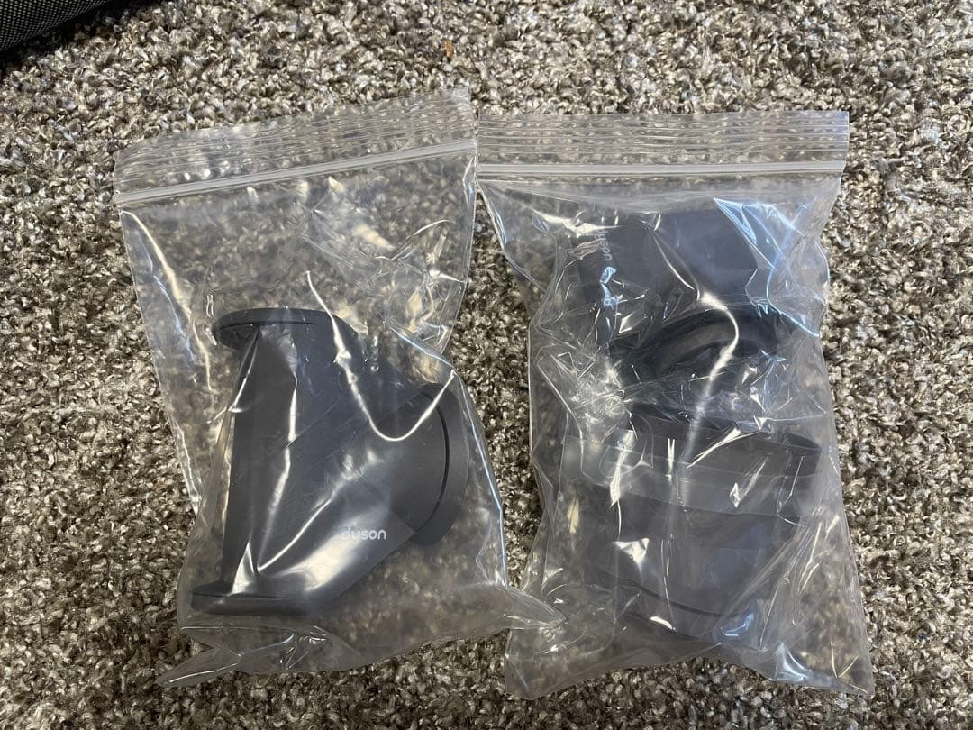 Dyson ドライヤー　赤