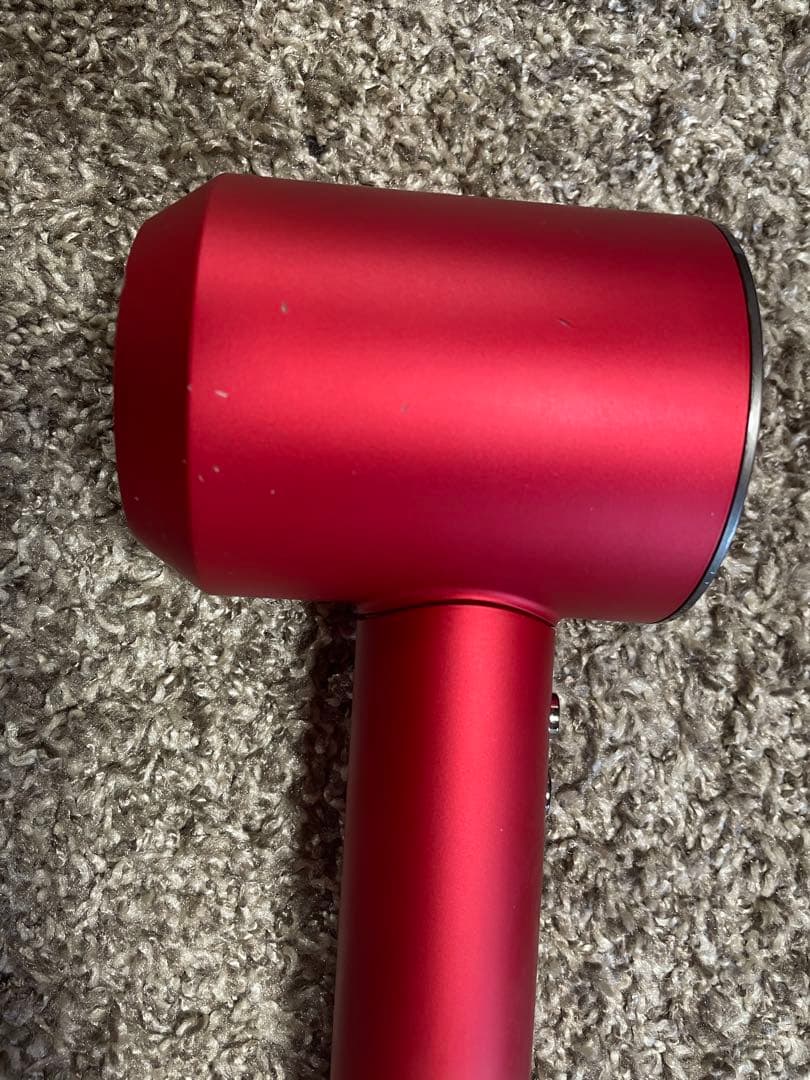 Dyson ドライヤー　赤
