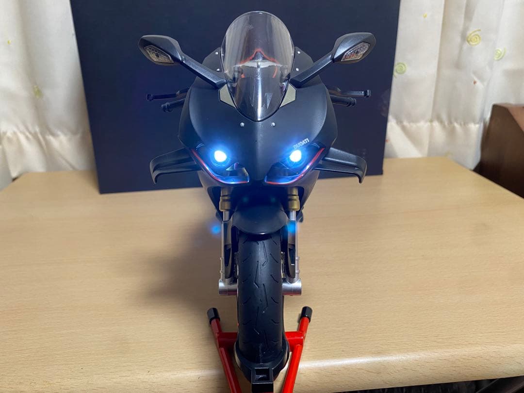 DUCATI パニガーレV4 SP2 1/6スケール　ドゥカティ