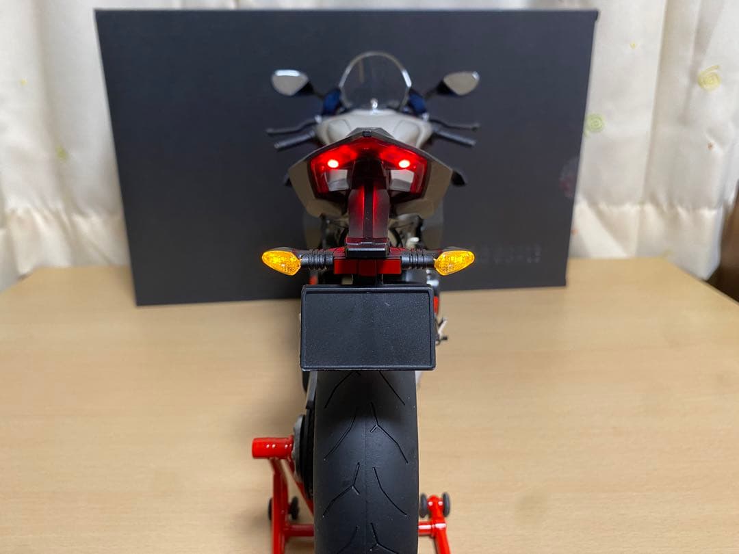 DUCATI パニガーレV4 SP2 1/6スケール　ドゥカティ