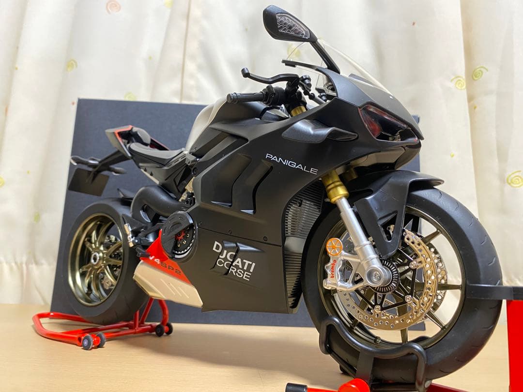 DUCATI パニガーレV4 SP2 1/6スケール　ドゥカティ