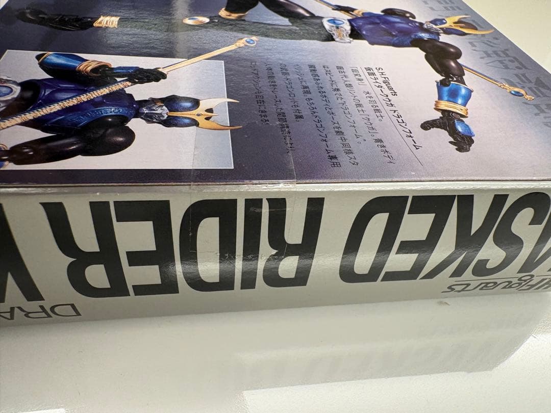 未開封2点セットMASKED RIDER THEBEE & KUUGAフィギュア