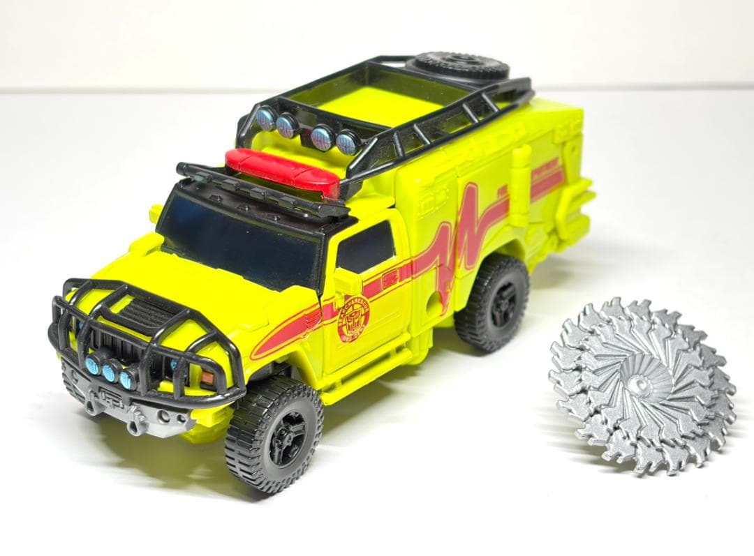 トランスフォーマー　ラチェット　SS04　スタジオシリーズ