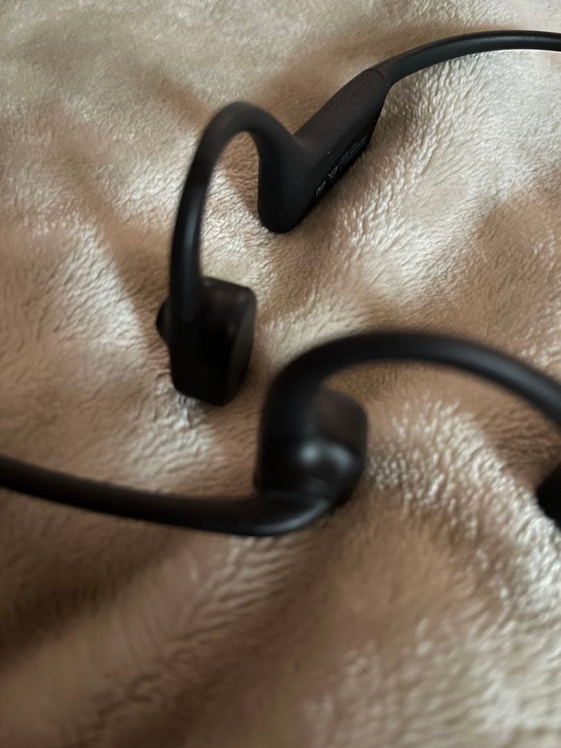 SHOKZ 骨伝導イヤホン 収納ケース付き ブラック