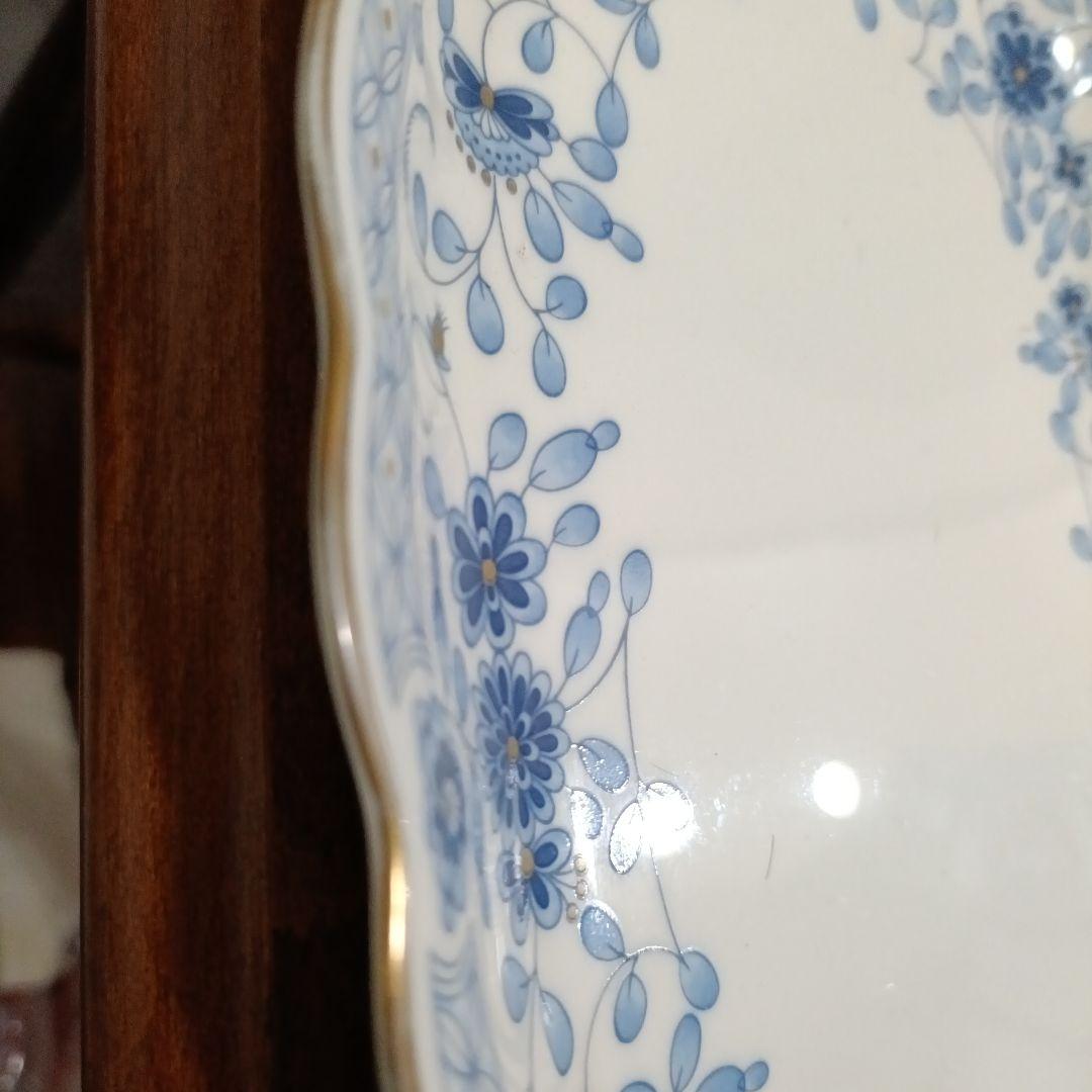 ナルミボーンチャイナ　 青い花柄の陶磁器皿セット