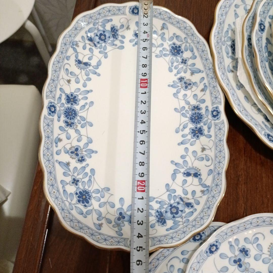 ナルミボーンチャイナ　 青い花柄の陶磁器皿セット