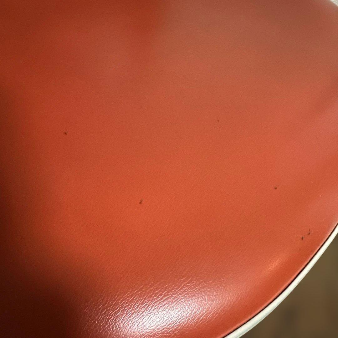 イームズチェア　スタッキングベース　オレンジ3