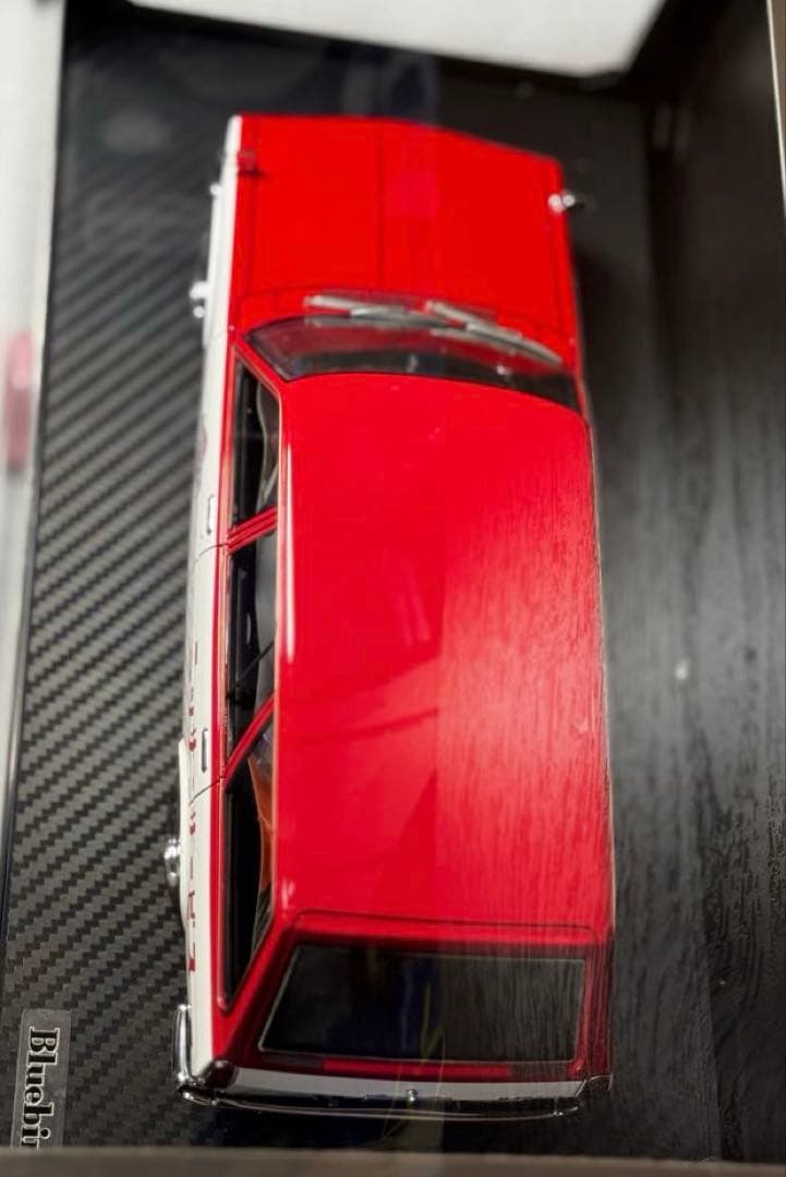 1/18 Datsun Bluebird (510) Wagon 赤/青/白