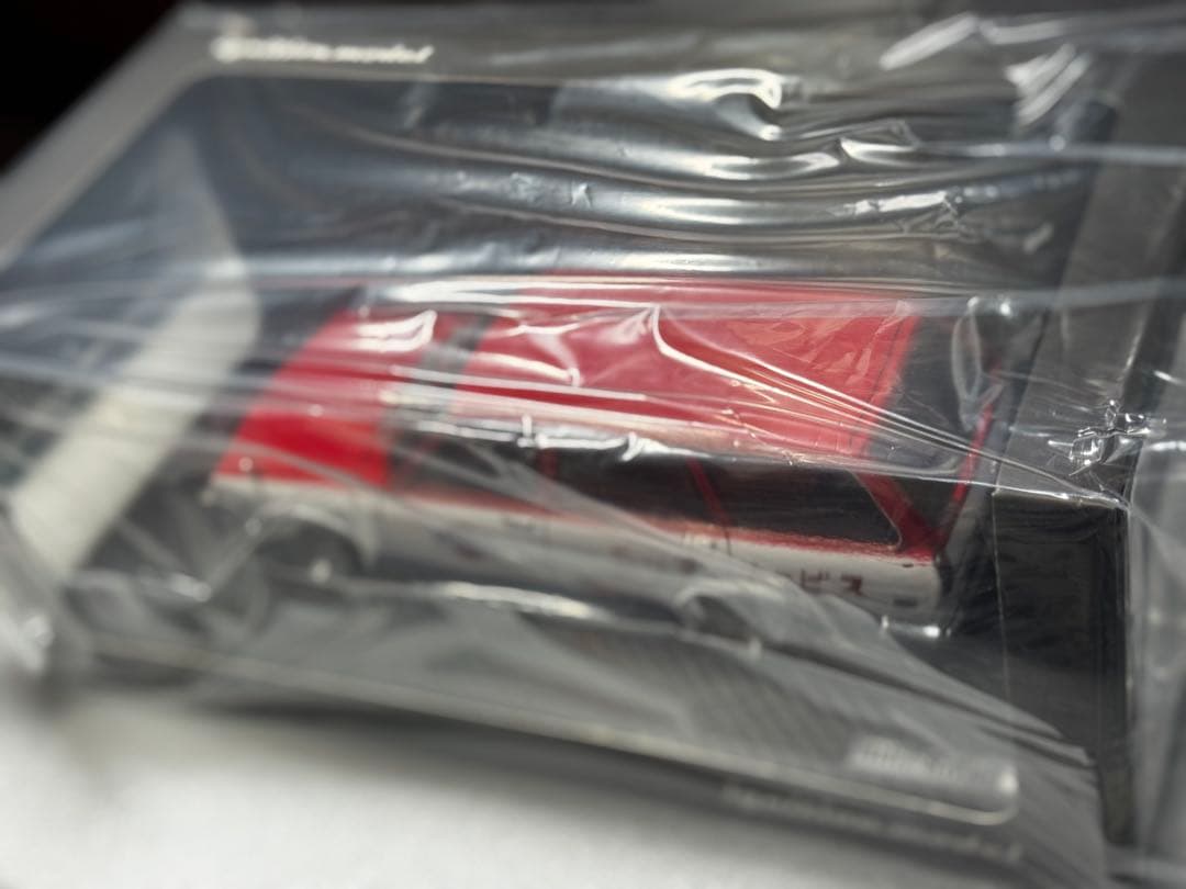 1/18 Datsun Bluebird (510) Wagon 赤/青/白