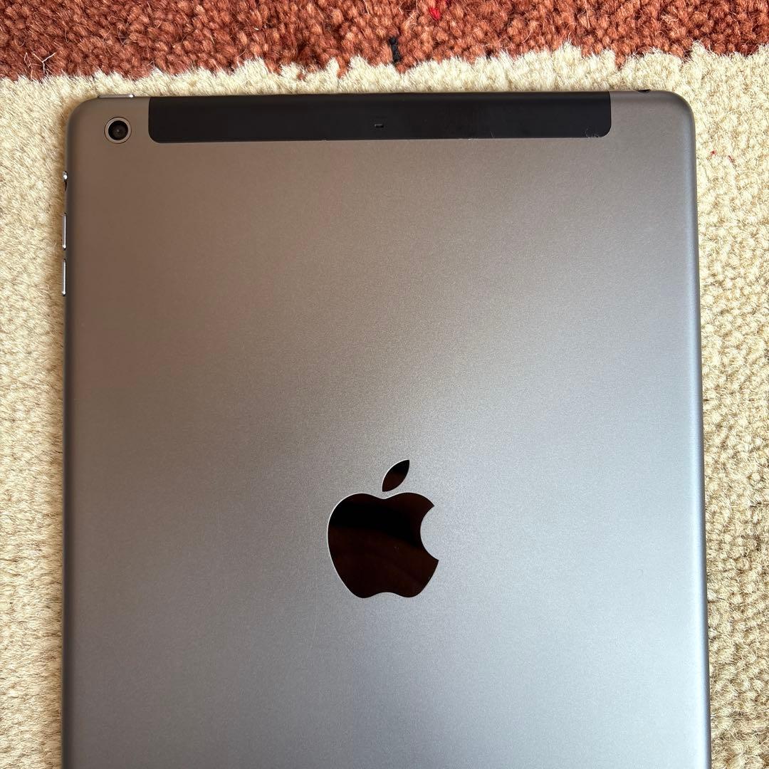 Apple iPad Air(A1475)スペースグレー 本体 Wi-Fi用
