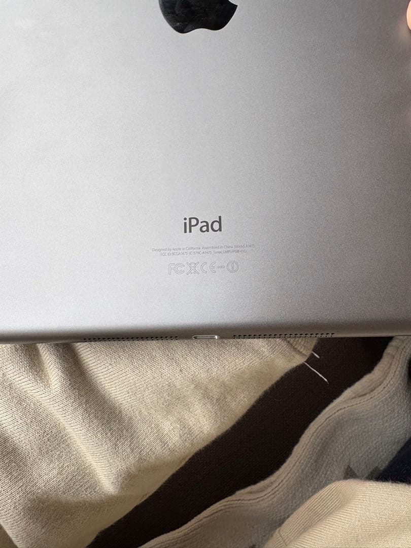 Apple iPad Air(A1475)スペースグレー 本体 Wi-Fi用