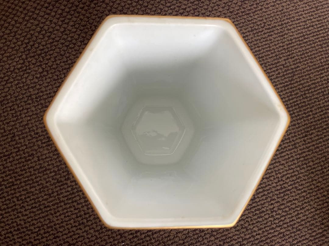 香蘭社　六角花瓶　金彩