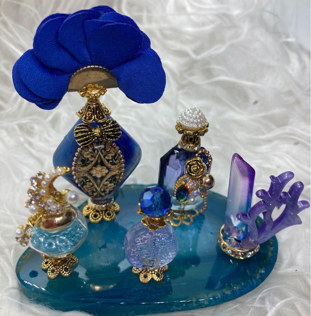 ★ ミニチュア　ビーズ　香水　★  アイシードール　深海