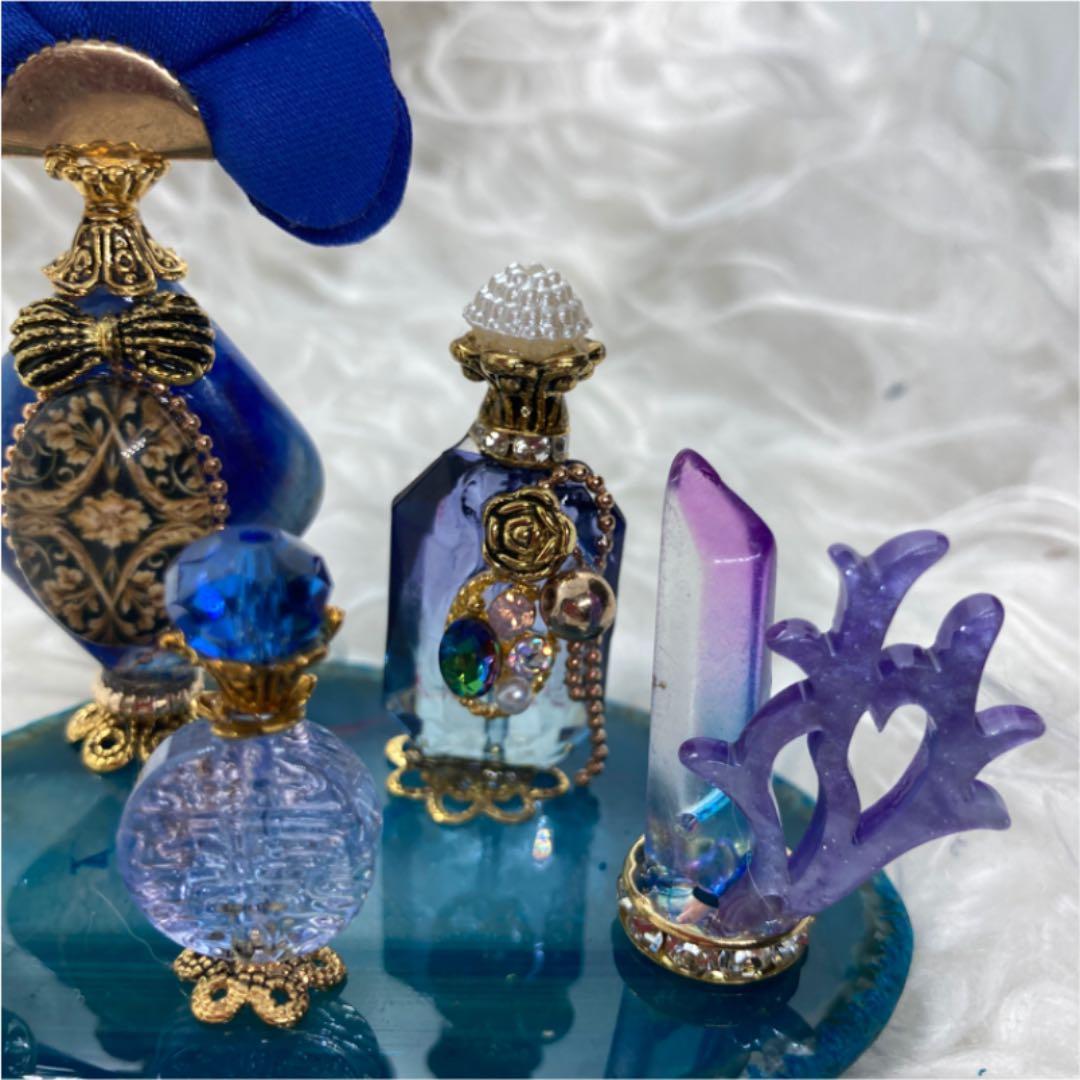 ★ ミニチュア　ビーズ　香水　★  アイシードール　深海