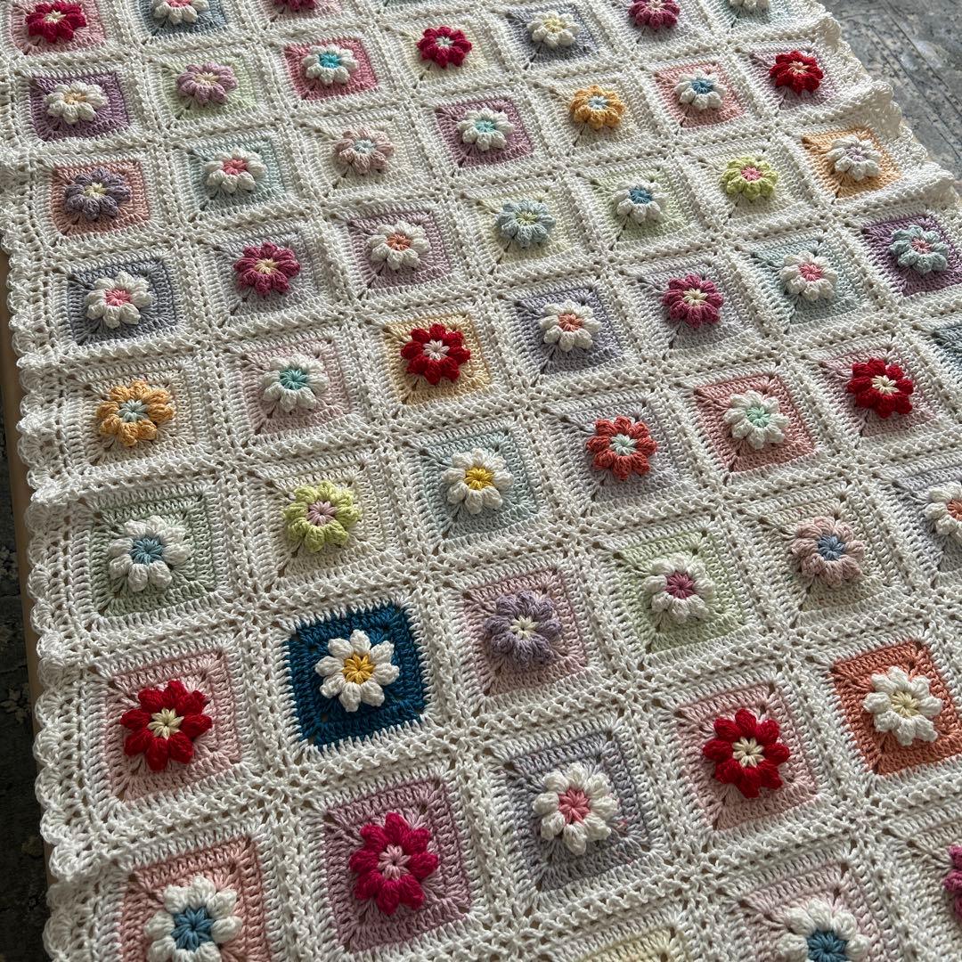 ぷっくり。お花のモチーフ編み マルチカバー ブラケット