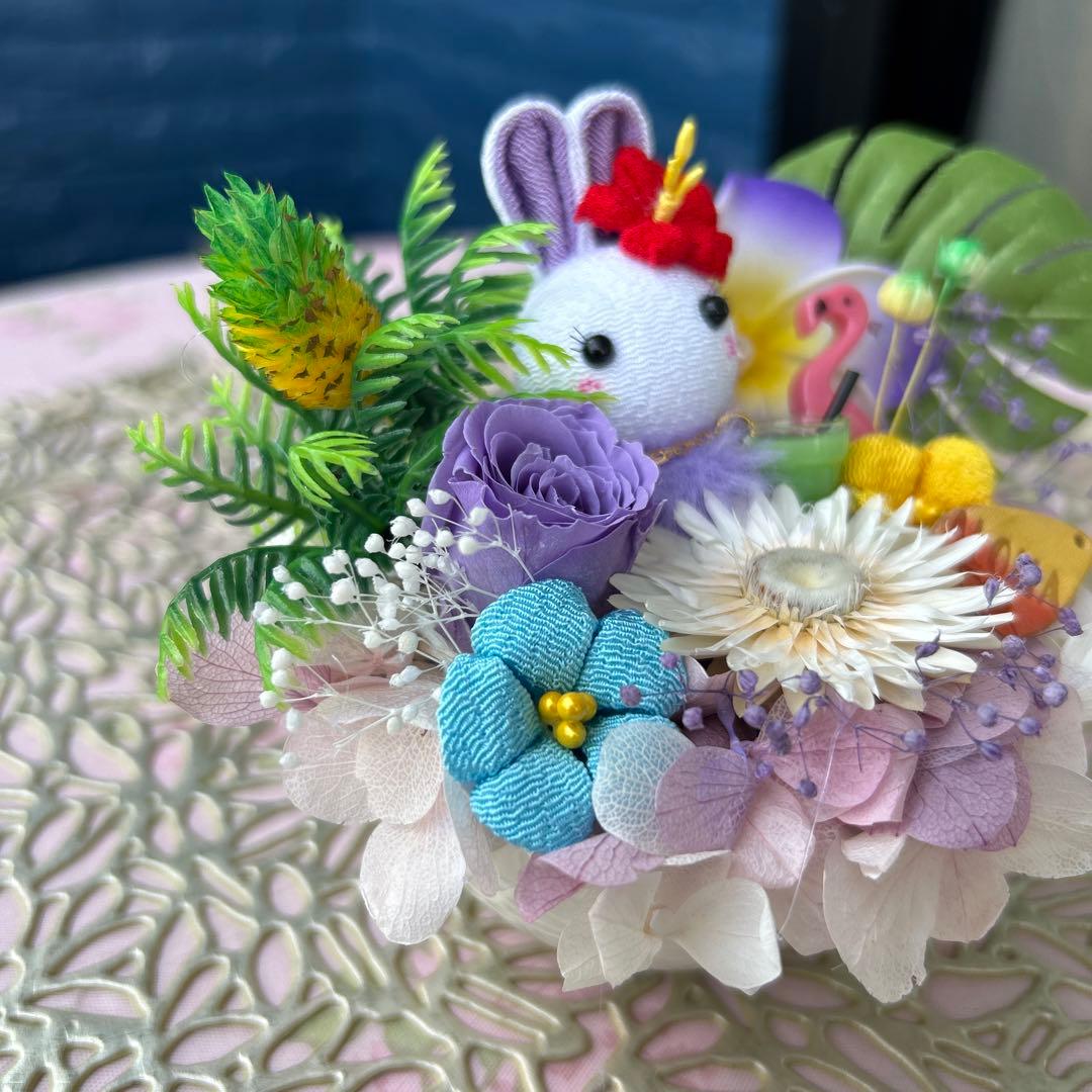 しょりん❣️Aloha～うさぎちゃん夏❣️ハイビスカス、ヤシの木フラワーアレジ