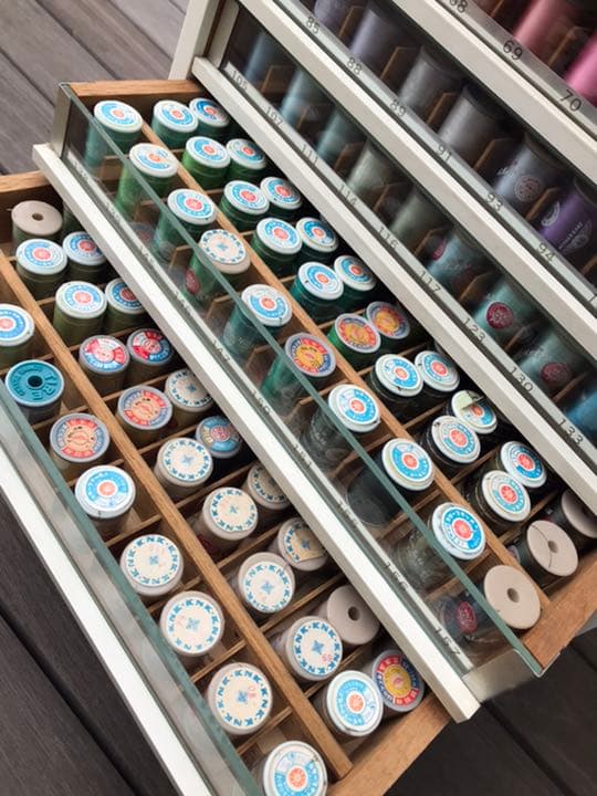 糸ケース　昭和レトロ 糸680個以上付き　　期間限定お値下げ中