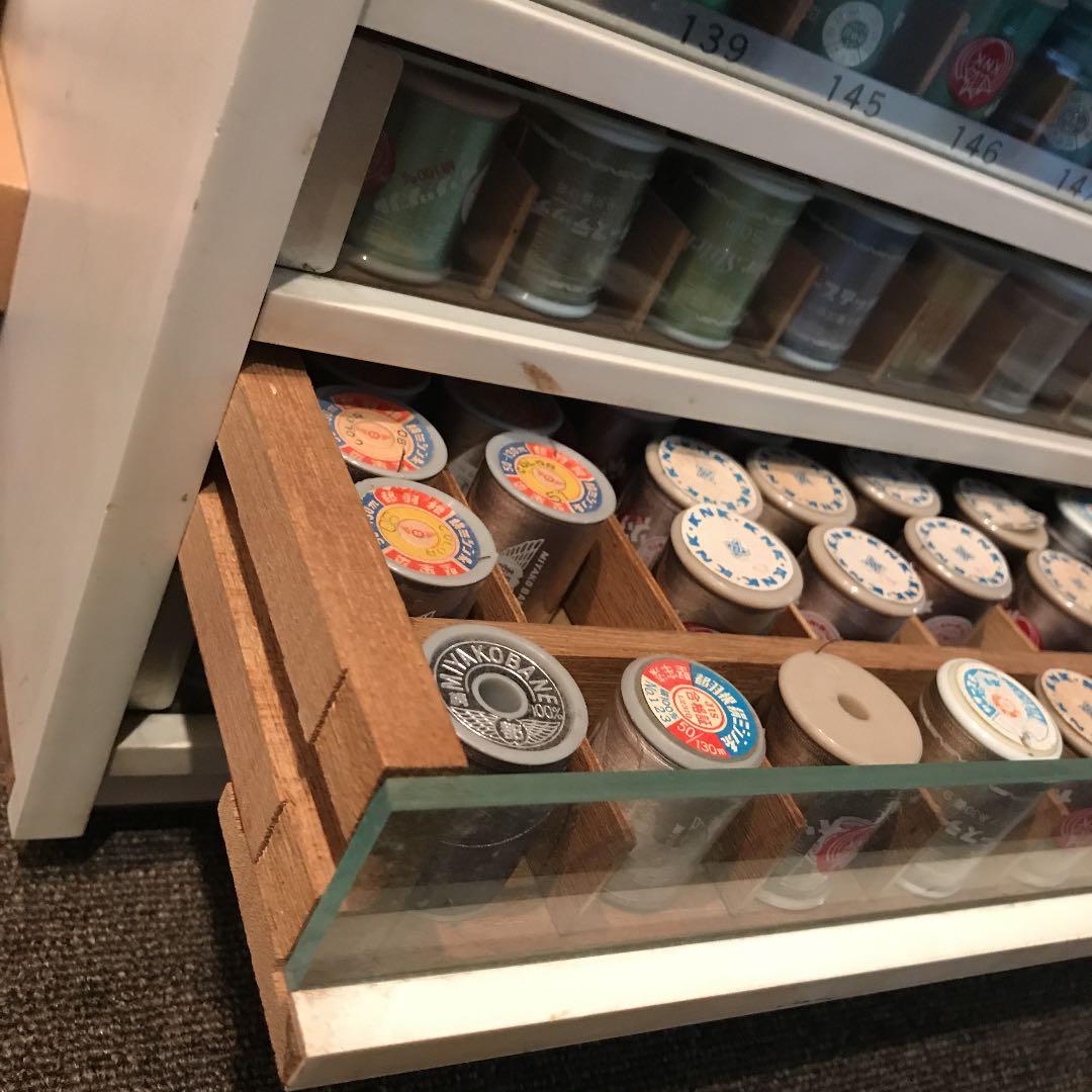 糸ケース　昭和レトロ 糸680個以上付き　　期間限定お値下げ中