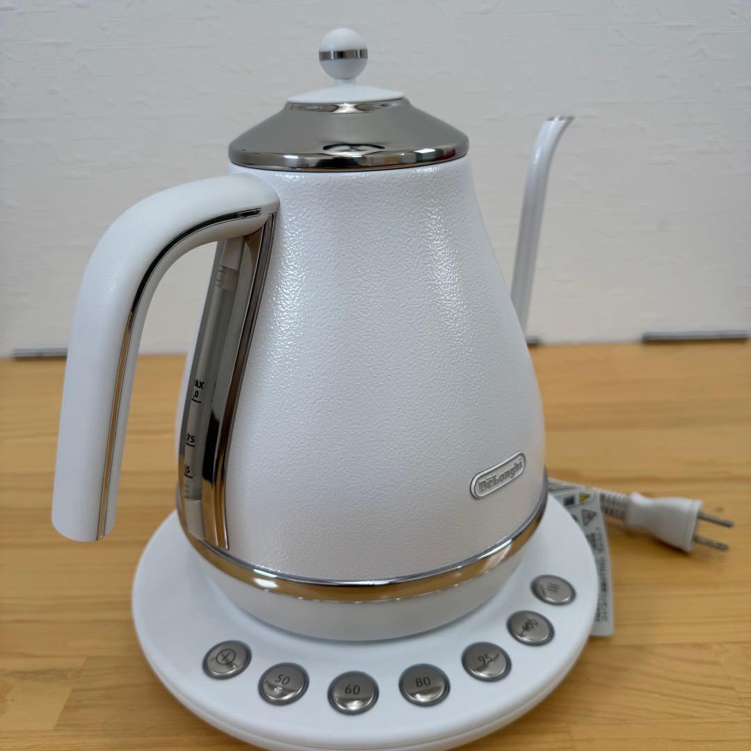 【美品】デロンギ　KBOE1230J ホワイト電気ケトル