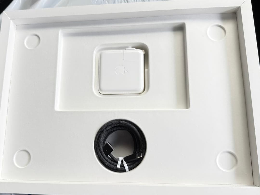 MacBook本体 Apple Macbook Pro M4 16GB 512GB