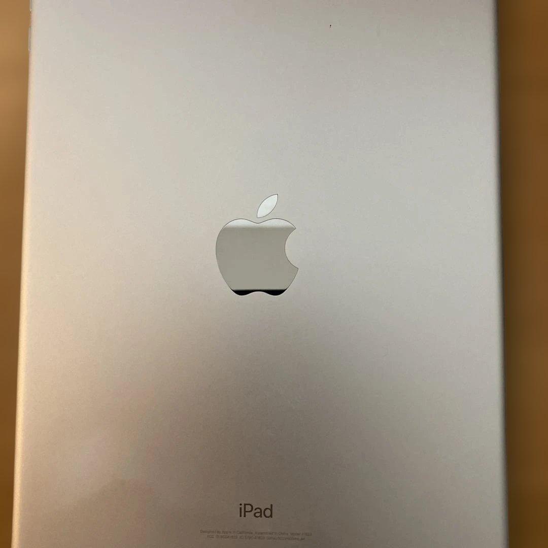 【アラキタツ】Apple iPad シルバー第5世代　128GB
