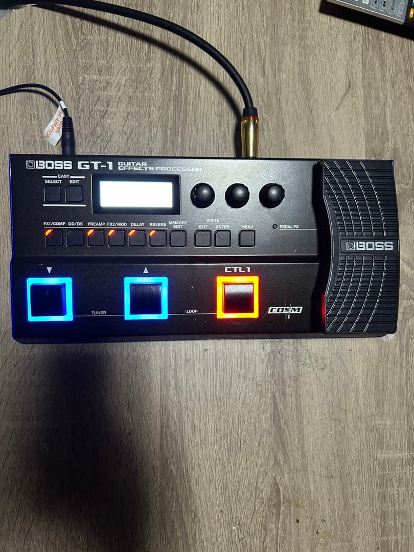 BOSS GT-1 ギターエフェクター　純正アダプター付き