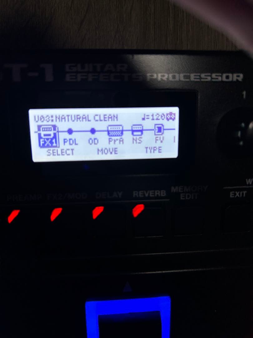 BOSS GT-1 ギターエフェクター　純正アダプター付き